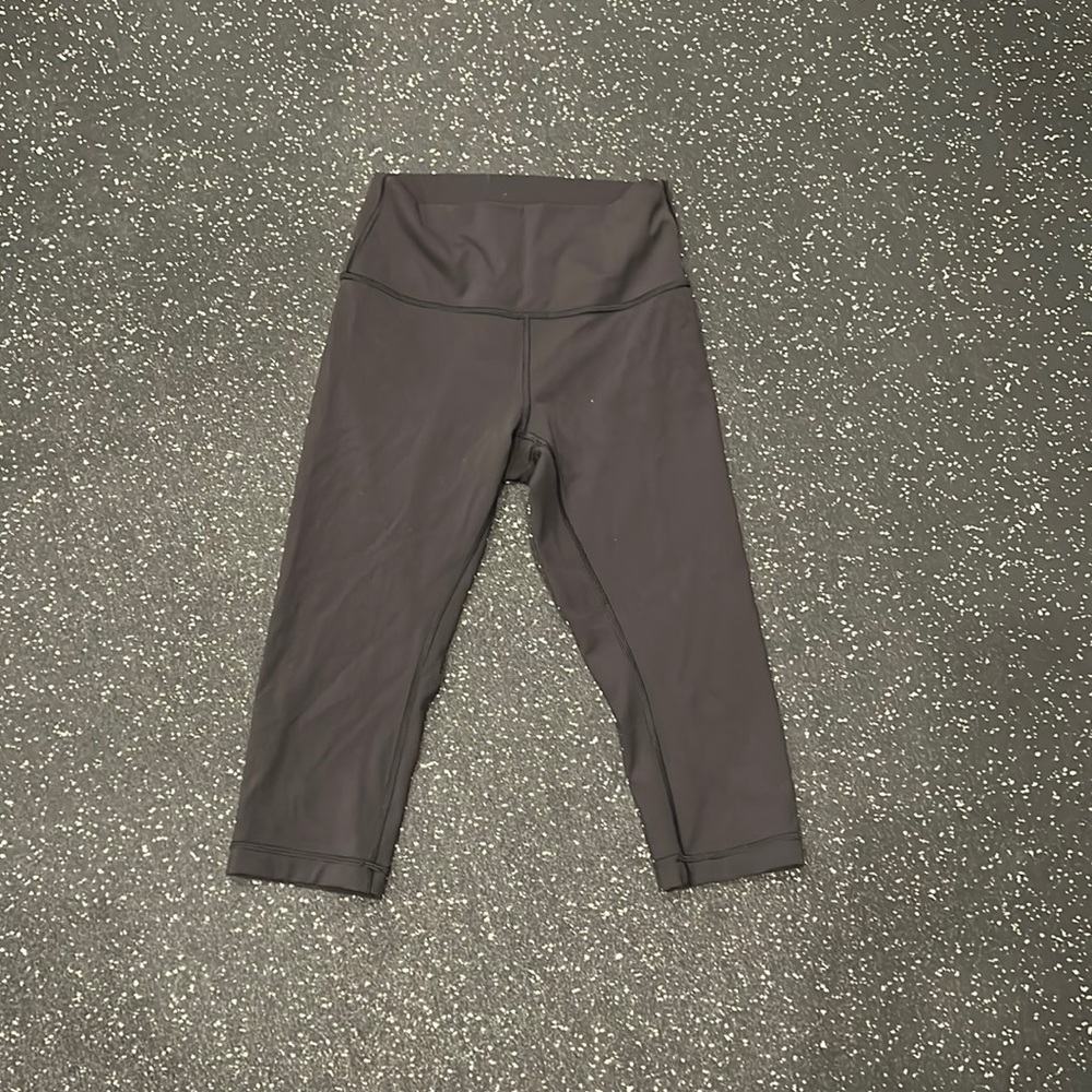 Lululemon black leggings. Size small Capri.